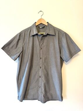 The North Face Men's Slate Short-Sleeve Woven Button Down Shirt Gorpcore